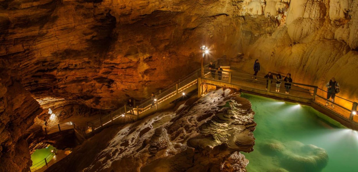 Vacances en Dordogne, activités et visite des grottes de Lascaux Vacances en Dordogne, activités et visite des grottes de Lascaux