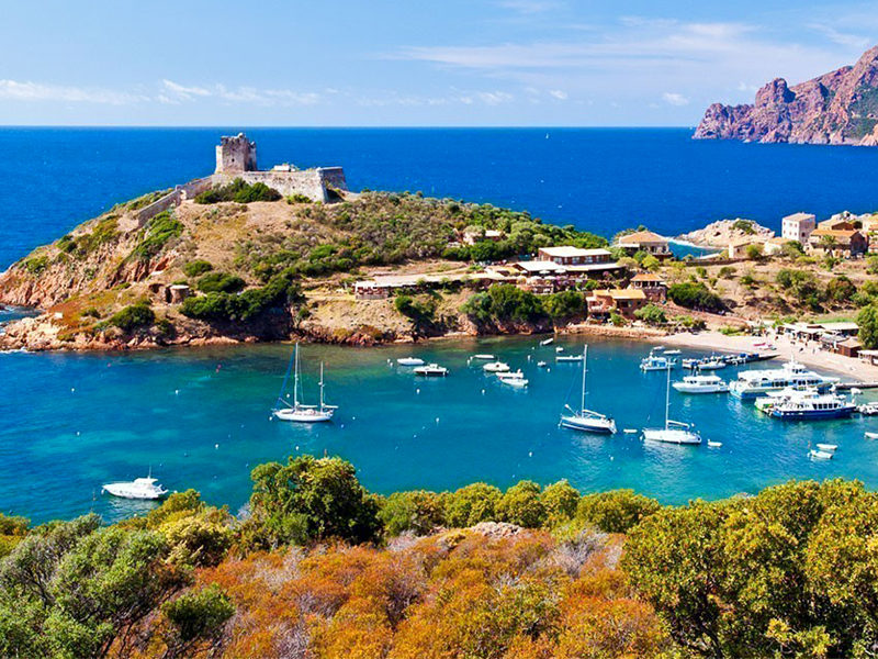 Les 5 meilleurs campings 4 étoiles en Corse Les 5 meilleurs campings 4 étoiles en Corse
